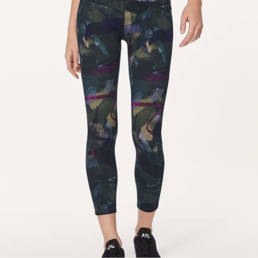 Lululemon Athletica Train Times Leggings Aura Dark Chrome | EUC | Sz 6
